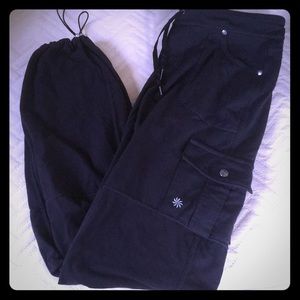 THESE ARE ADORABLE JOGGERS!! Lots of pockets!